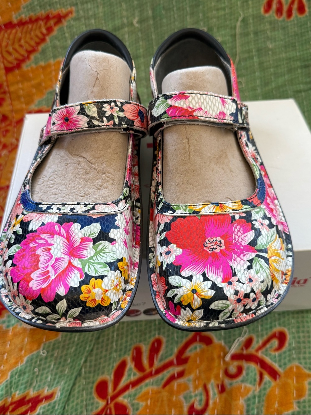 Algeria Floral Mary Jane Shoes - Black Multicolor size 40